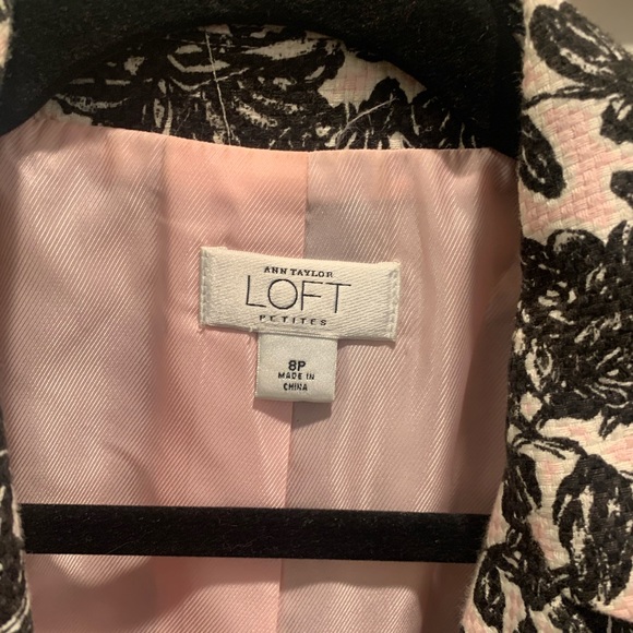 Ann Taylor LOFT Pink floral jacket - Picture 3 of 6
